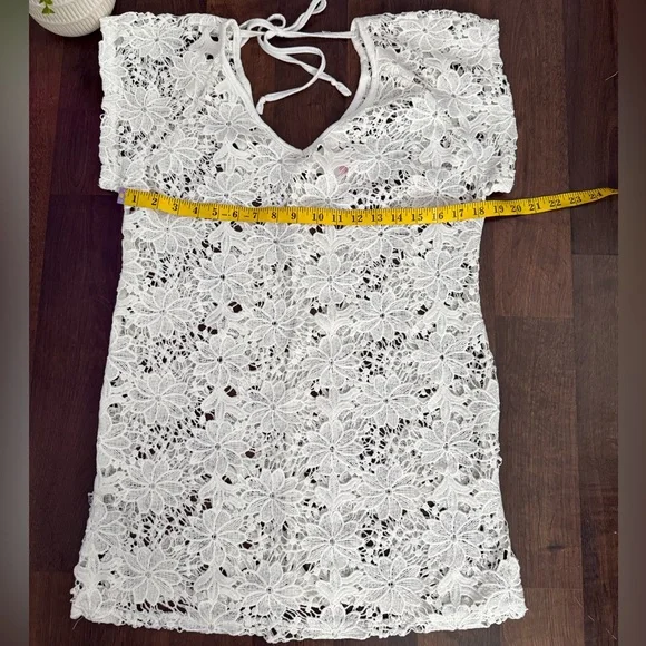 Floral Boho Lace Cover-Up - Picture 3 of 5